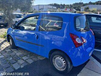 2013-renault-twingo-1425785-45637192