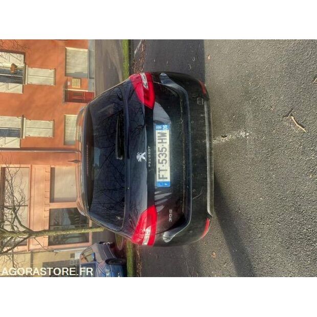 2020 بيجو 308-45637245