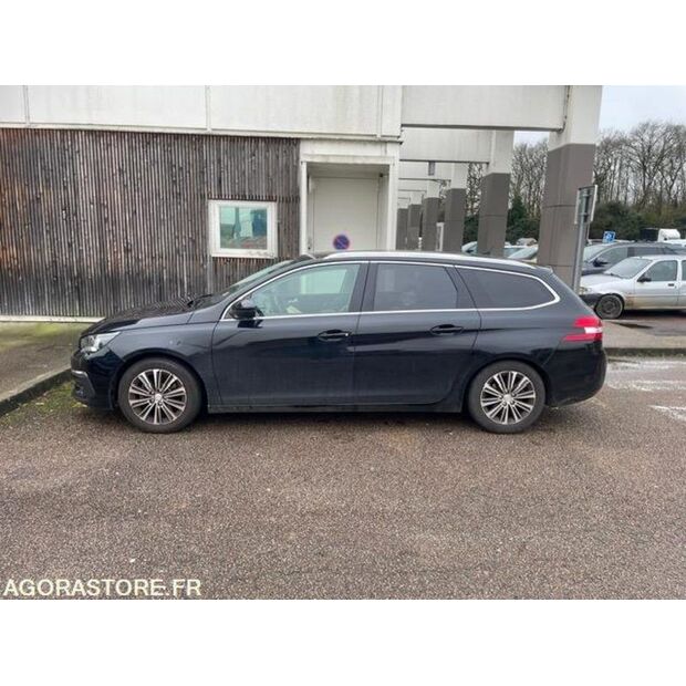 2020 بيجو 308-45637247