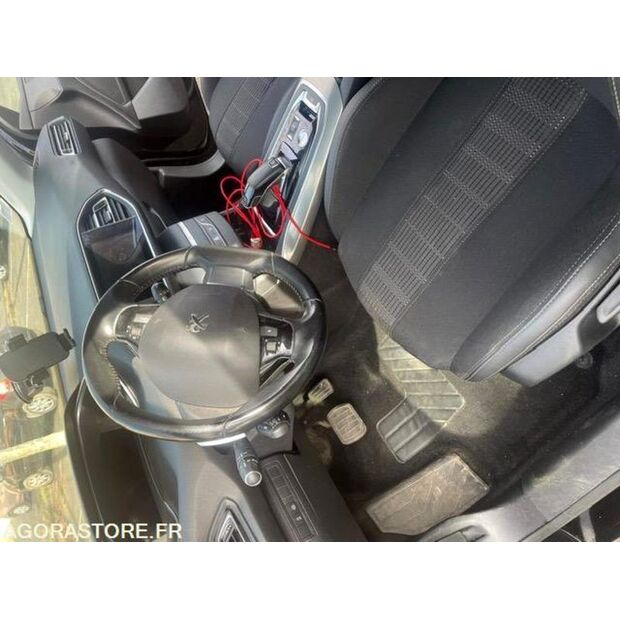 2020 بيجو 308-45637255