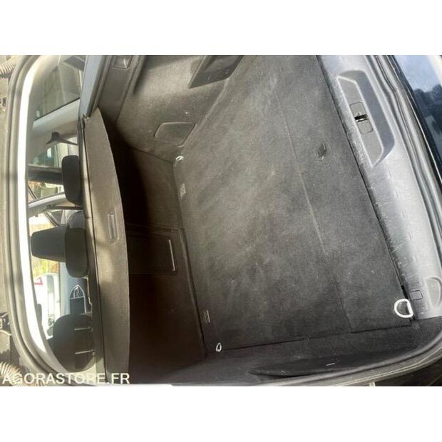 2020 بيجو 308-45637256