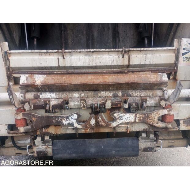 2011 Renault PREMIUM-45637267