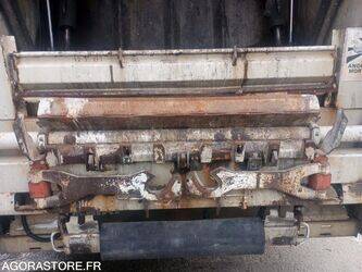 2011-renault-premium-1425791-45637267