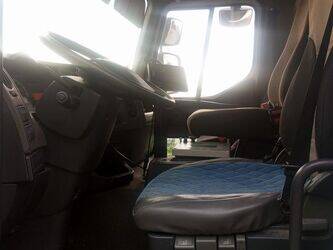 2011-renault-premium-1425791-45637270