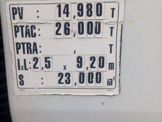 2011-renault-premium-1425791-45637274