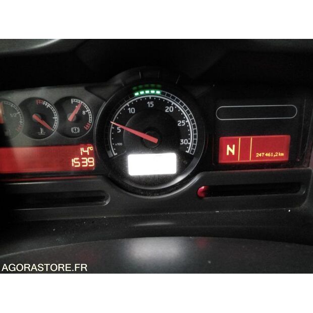 2009 رينو PREMIUM-45637311