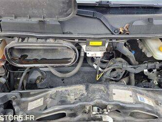 2016-peugeot-boxer-1425800-45637373