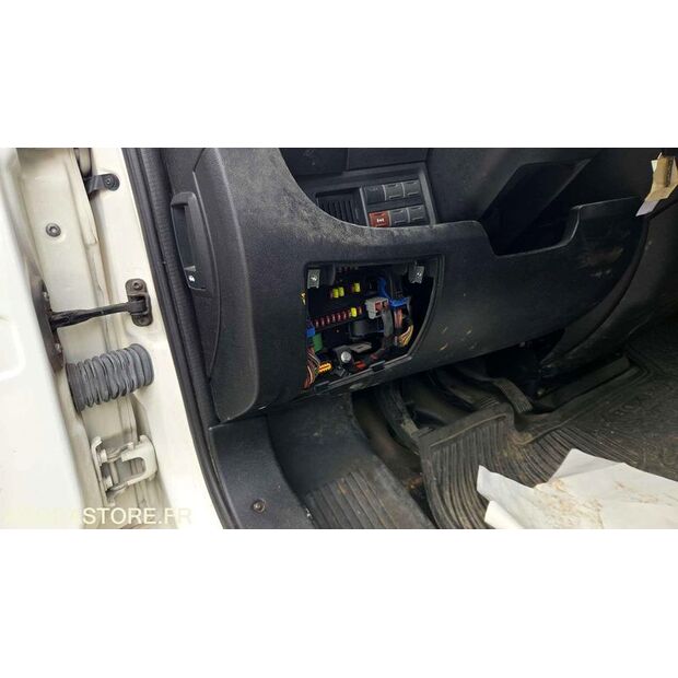 2016 Peugeot BOXER-45637377