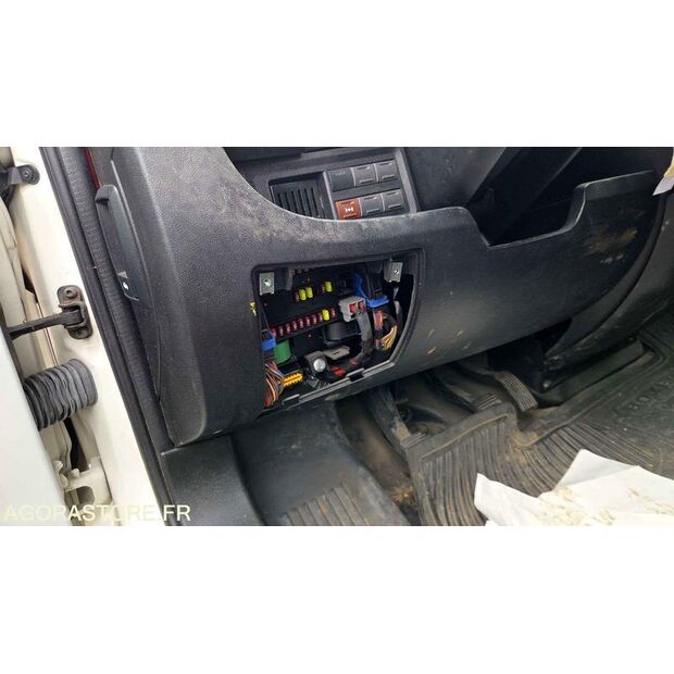 2016 Peugeot BOXER-45637381