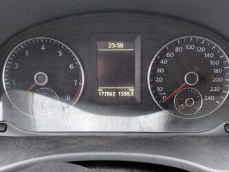 2013-volkswagen-caddy-1425812-45637480