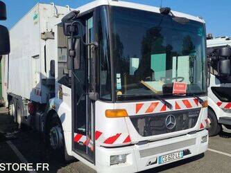 2012-mercedes-benz-2633-1425819-45637570