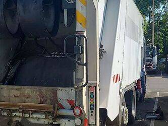 2012-mercedes-benz-2633-1425819-45637573