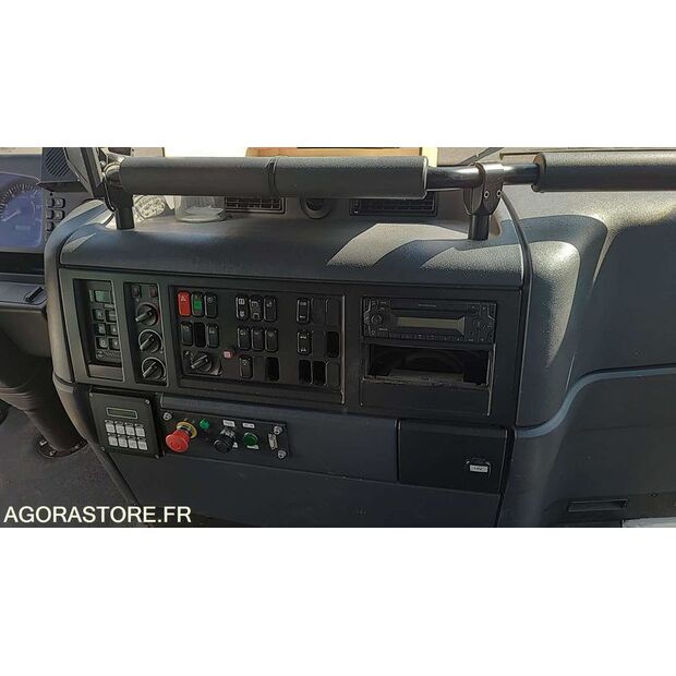 2012 مرسيدس بنز 2633-45637582