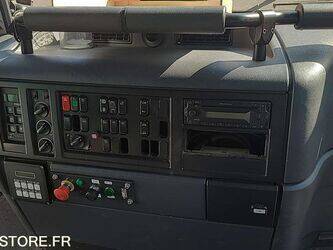 2012-mercedes-benz-2633-1425819-45637582