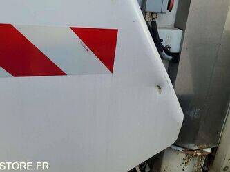 2012-mercedes-benz-2633-1425819-45637587