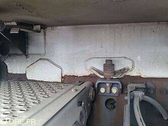 2012-mercedes-benz-2633-1425819-45637588