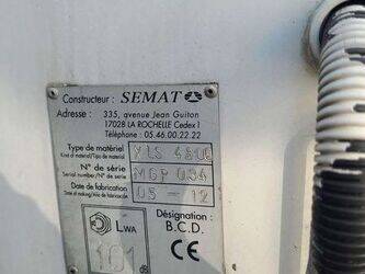 2012-mercedes-benz-2633-1425819-45637592