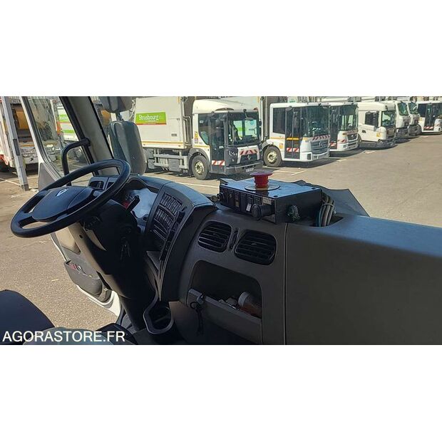 2010 Renault PREMIUM-45637604