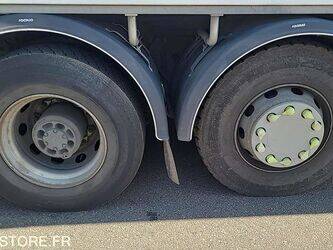 2010-renault-premium-1425820-45637605