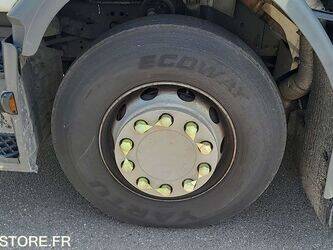 2010-renault-premium-1425820-45637610