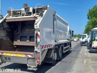 2010-renault-premium-1425820-45637616