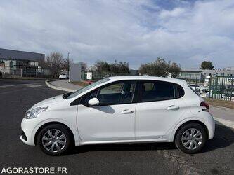 2020-peugeot-208-1425833-45637773
