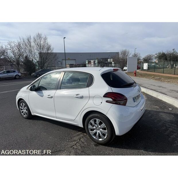 2020 Peugeot 208-45637774