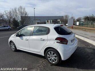 2020-peugeot-208-1425833-45637774