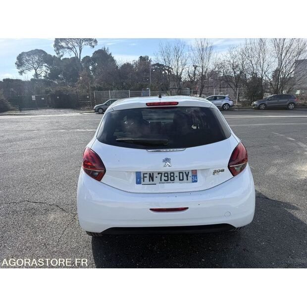 2020 Peugeot 208-45637775