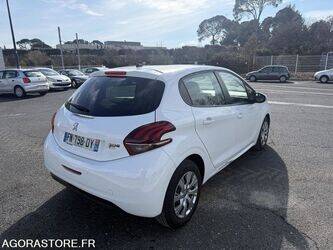 2020-peugeot-208-1425833-45637776