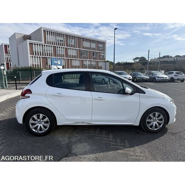 2020 Peugeot 208-45637777