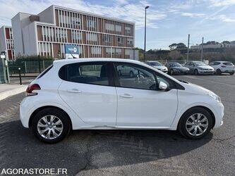 2020-peugeot-208-1425833-45637777