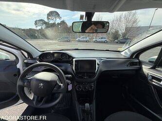 2020-peugeot-208-1425833-45637784