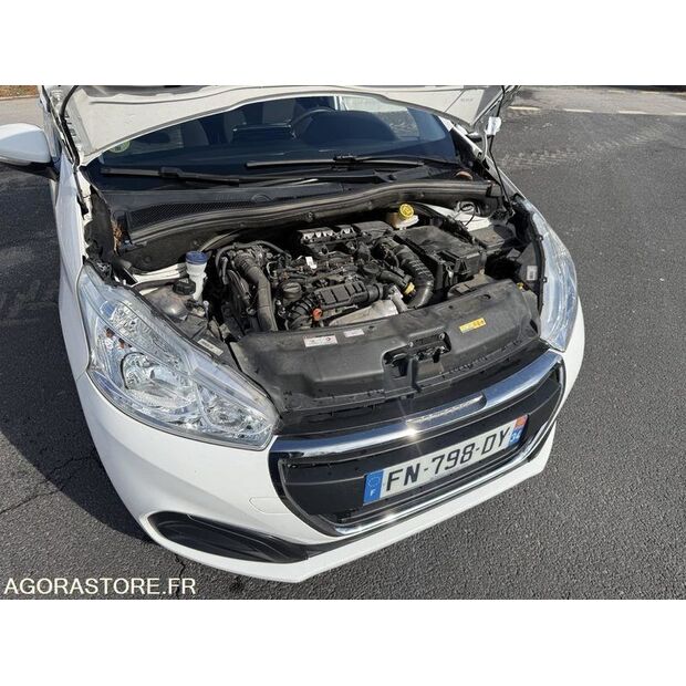 2020 Peugeot 208-45637786