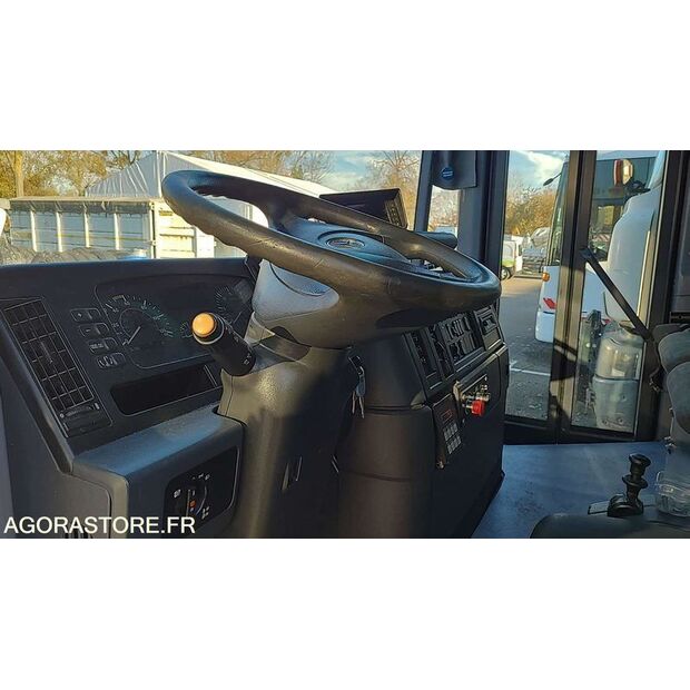 2012 Mercedes-Benz 2633-45637811