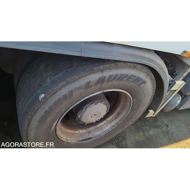 2012 Mercedes-Benz 2633-45637813