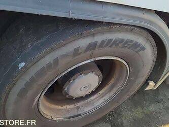 2012-mercedes-benz-2633-1425837-45637813