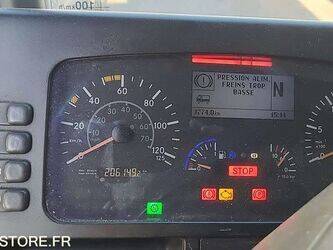 2012-mercedes-benz-2633-1425837-45637816