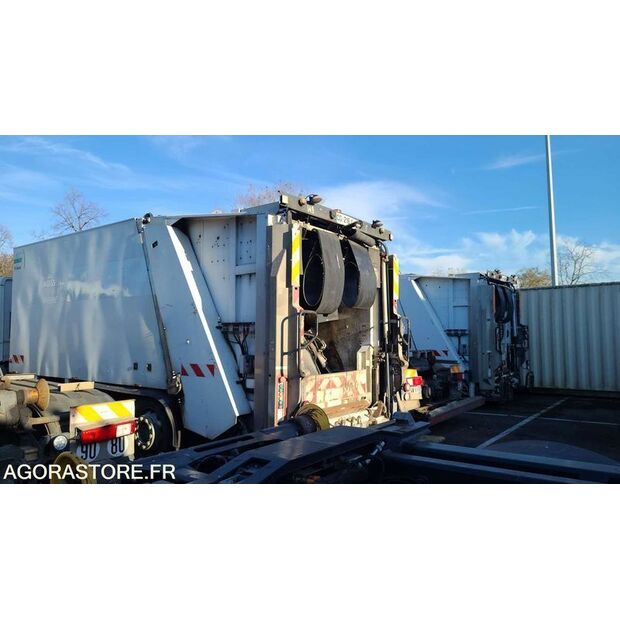 2012 Mercedes-Benz 2633-45637817