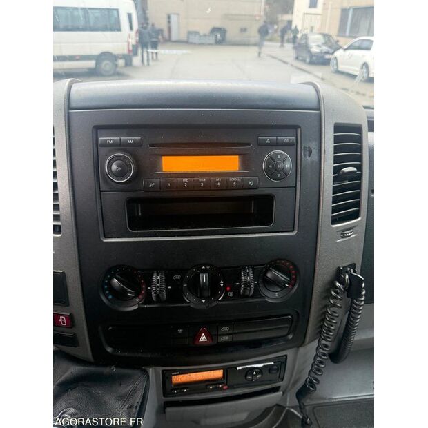 2009 Mercedes-Benz SPRINTER-45637929