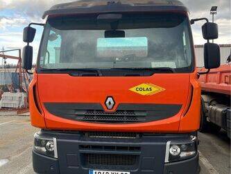 صورة ل شاحنات قلابة رينو Premium Lander