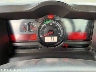 renault-premium-lander-1425847-45637982