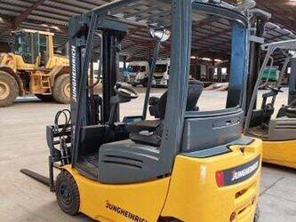 2014-jungheinrich-efg-316-k-45637984