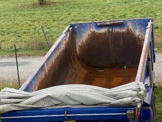 2010-trailor-45637997