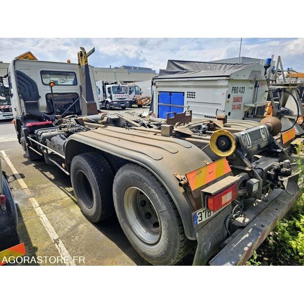 2007 فولفو FM-45638059