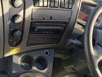 2012-renault-midlum-1425860-45638122