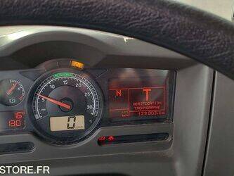 2010-renault-midlum-1425865-45638242