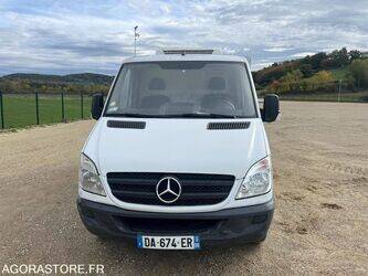 2013-mercedes-benz-sprinter-1425870-45638301