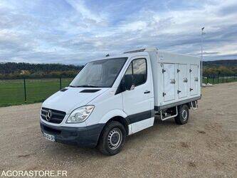 2013-mercedes-benz-sprinter-1425870-45638302