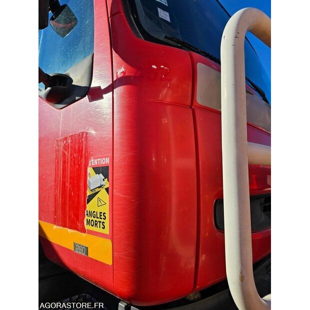 2000 رينو Kerax-45638354